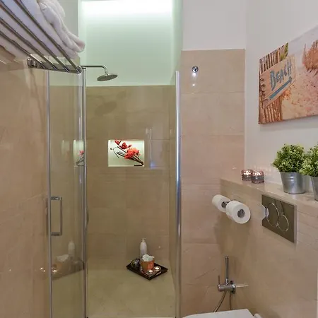 Royal Route Appartement *