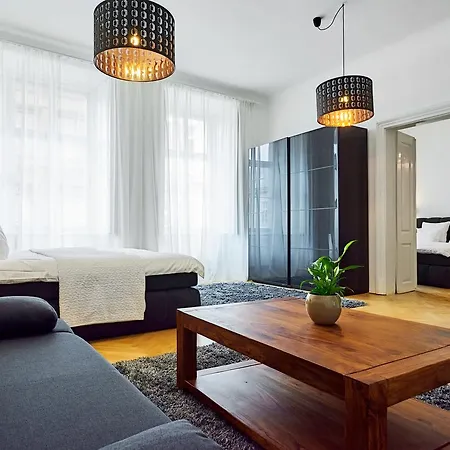 Royal Route Apartment