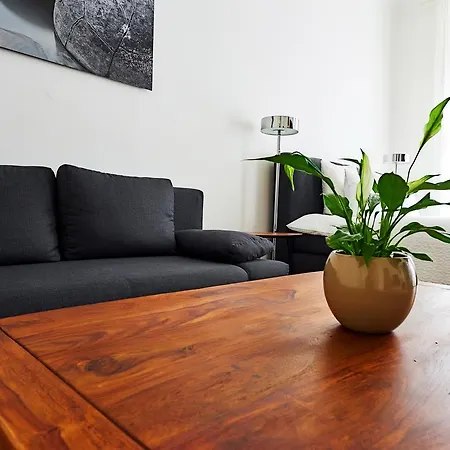 Royal Route Apartment