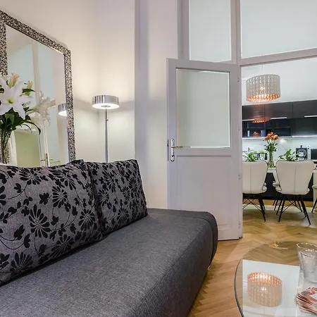 Apartment Royal Route