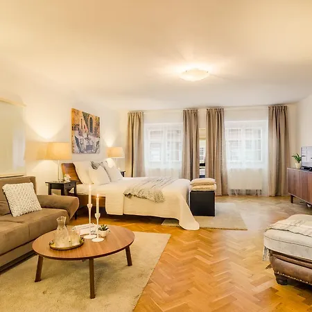 رويال روت ريزيدنس