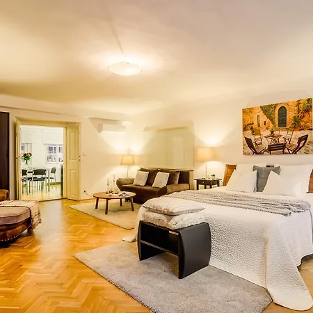 رويال روت ريزيدنس * براغ