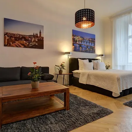 رويال روت ريزيدنس براغ