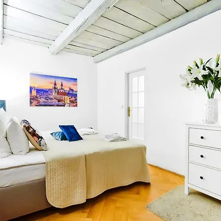 رويال روت ريزيدنس *