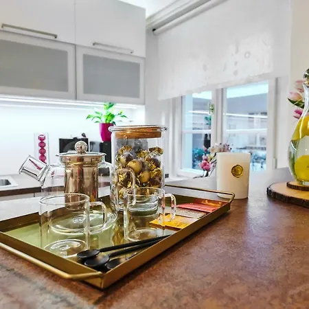 Royal Route Apartment