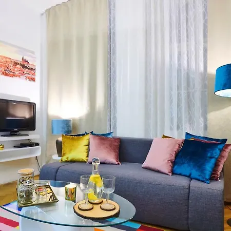 Royal Route Apartment