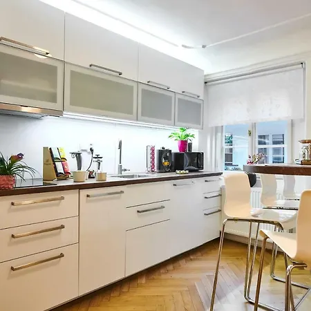 Apartament Royal Route *
