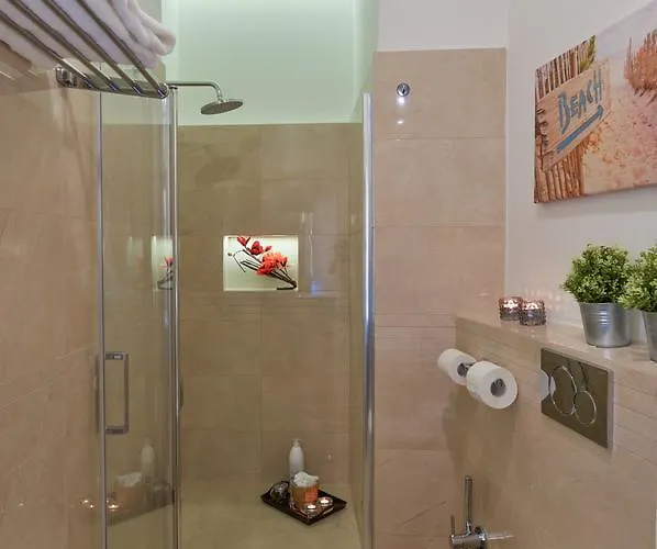 Royal Route Apartman *