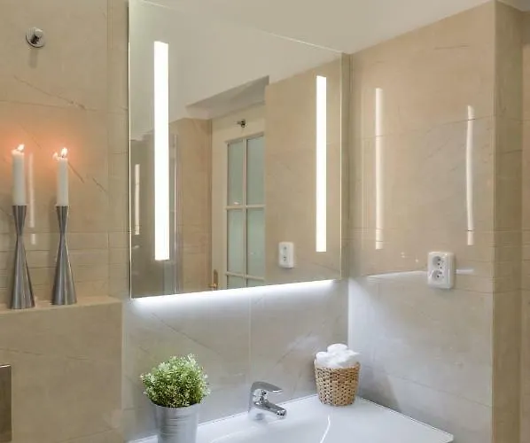 Apartment Royal Route